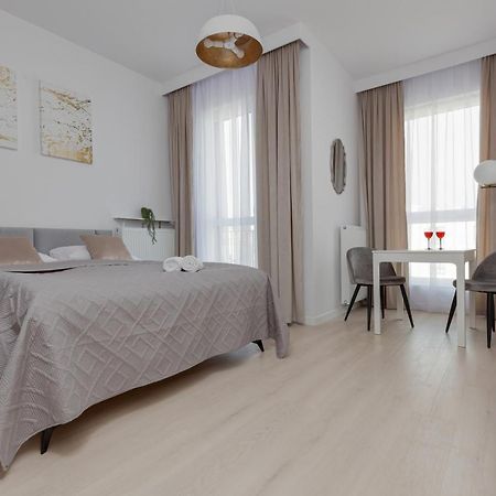 Golden Apartment Ursynow By Noclegi Renters Варшава Экстерьер фото