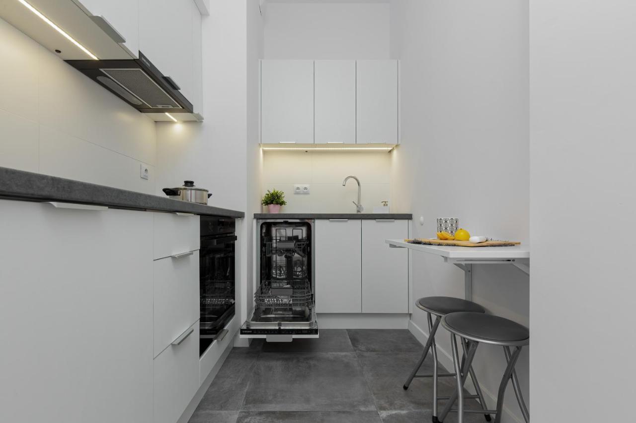 Golden Apartment Ursynow By Noclegi Renters Варшава Экстерьер фото